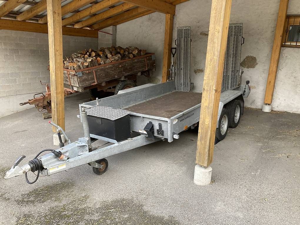 Rimorchi: Rimorchio Humbaur 3500  – Usato da Campo (Blenio) venduto da M.B.95 1