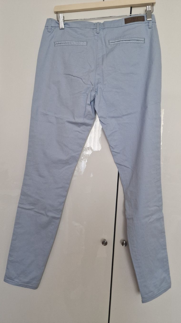 Only Pantaloni: Only Sommer Hose, hellblau, Gr. 38, eher tief geschnitten – Usato da Reinach BL venduto da Tinkerbelly27 3