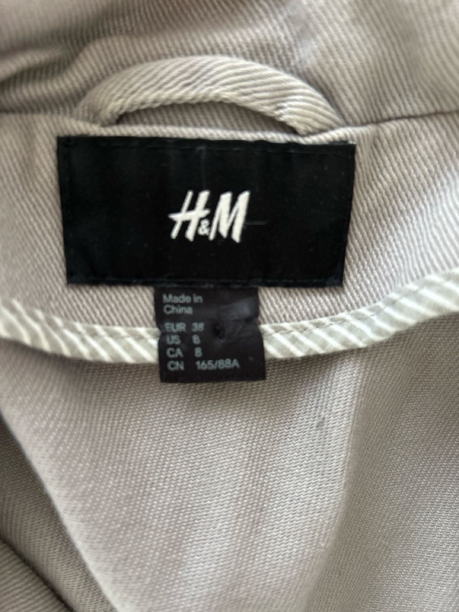 H&M Giacche: H&M Jacke, tailliert, Gr. 38 – Usato da Langwiesen venduto da Cattii 2