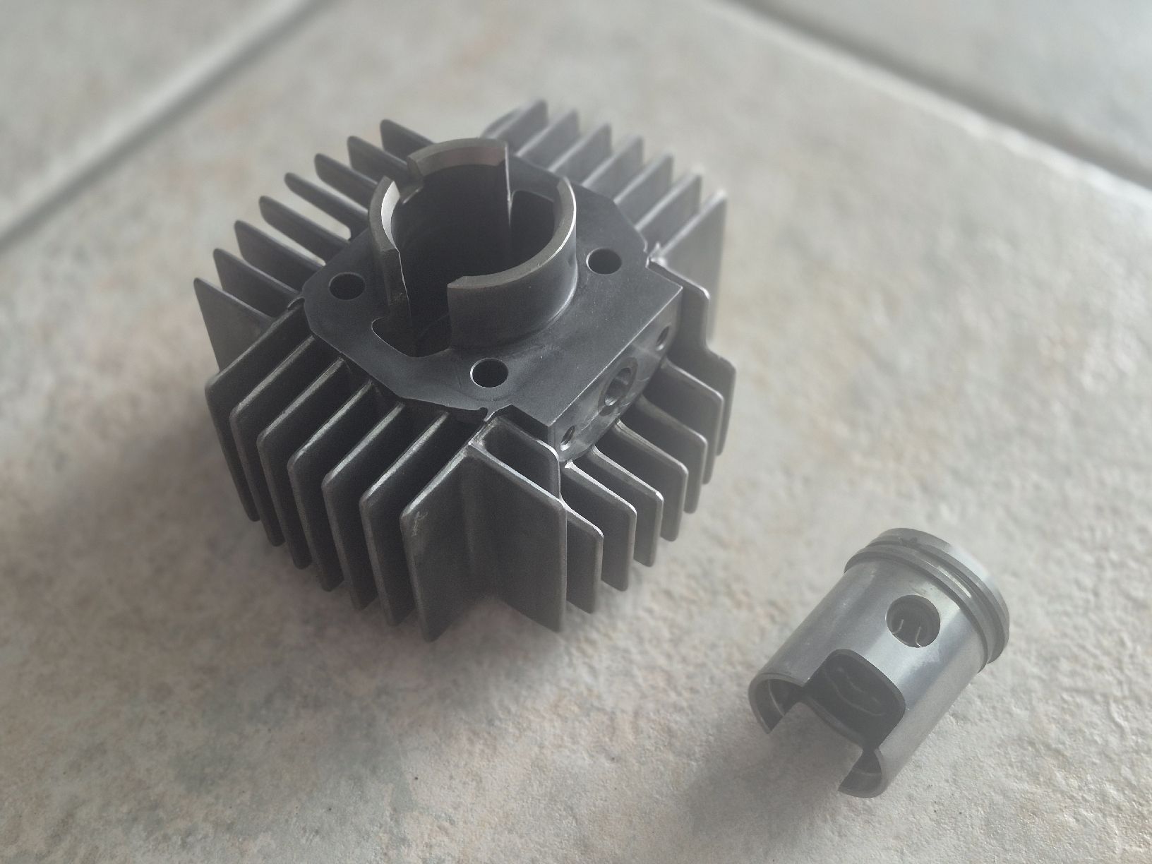 Puch Parti ricambio per ciclomotori: Puch Maxi Zylinder/Kolben 38mm – Usato da Belp venduto da intru 1
