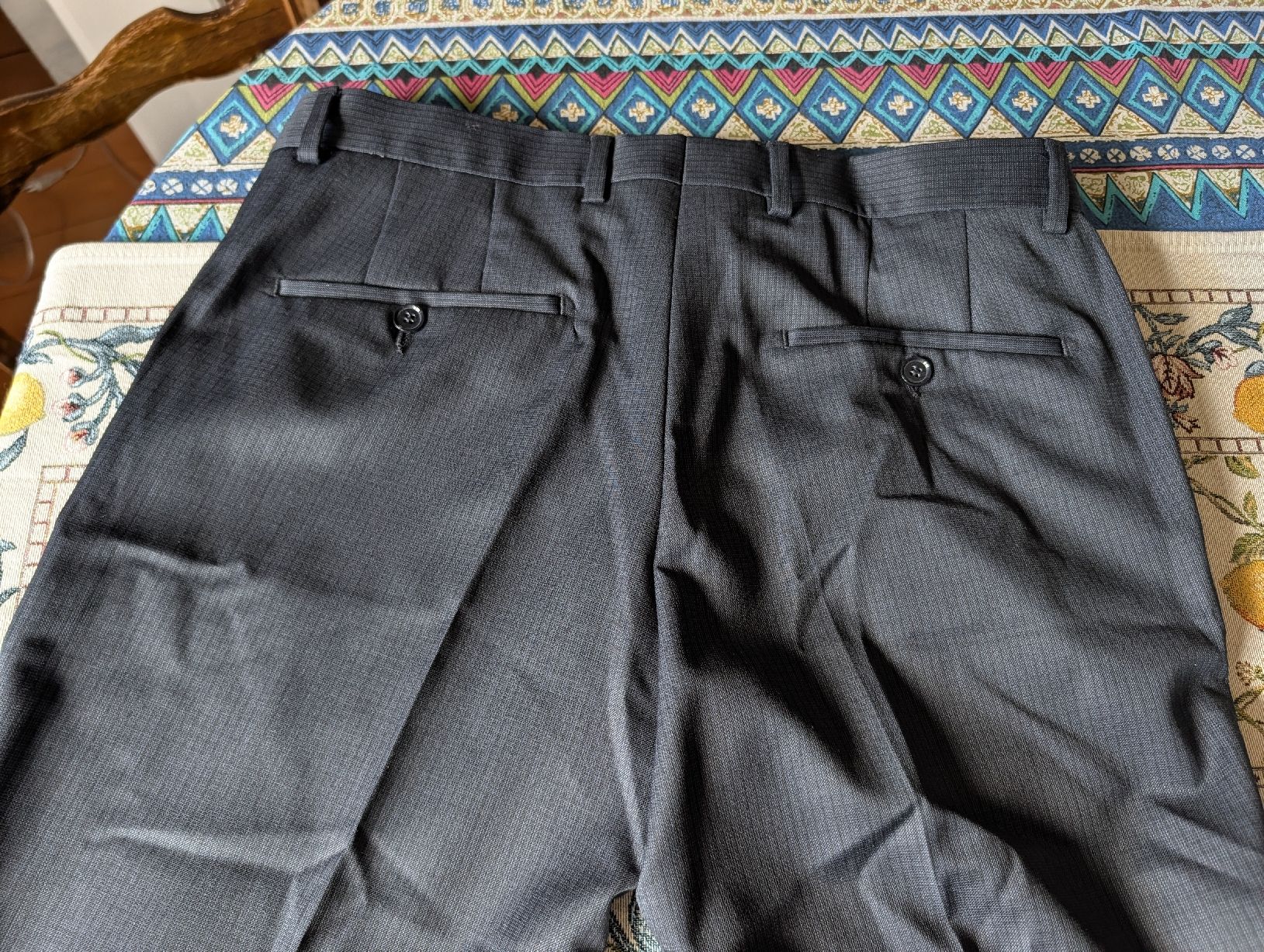 Completi: Navy Blue Patterned Suit Jacket and Trousers Size 50 – Usato da Zürich venduto da jor_68rp 4