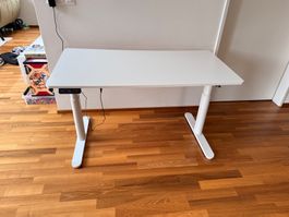 Kinderschreibtisch höhenverstellbar ab 1.- /120 x 81 x 60 cm
