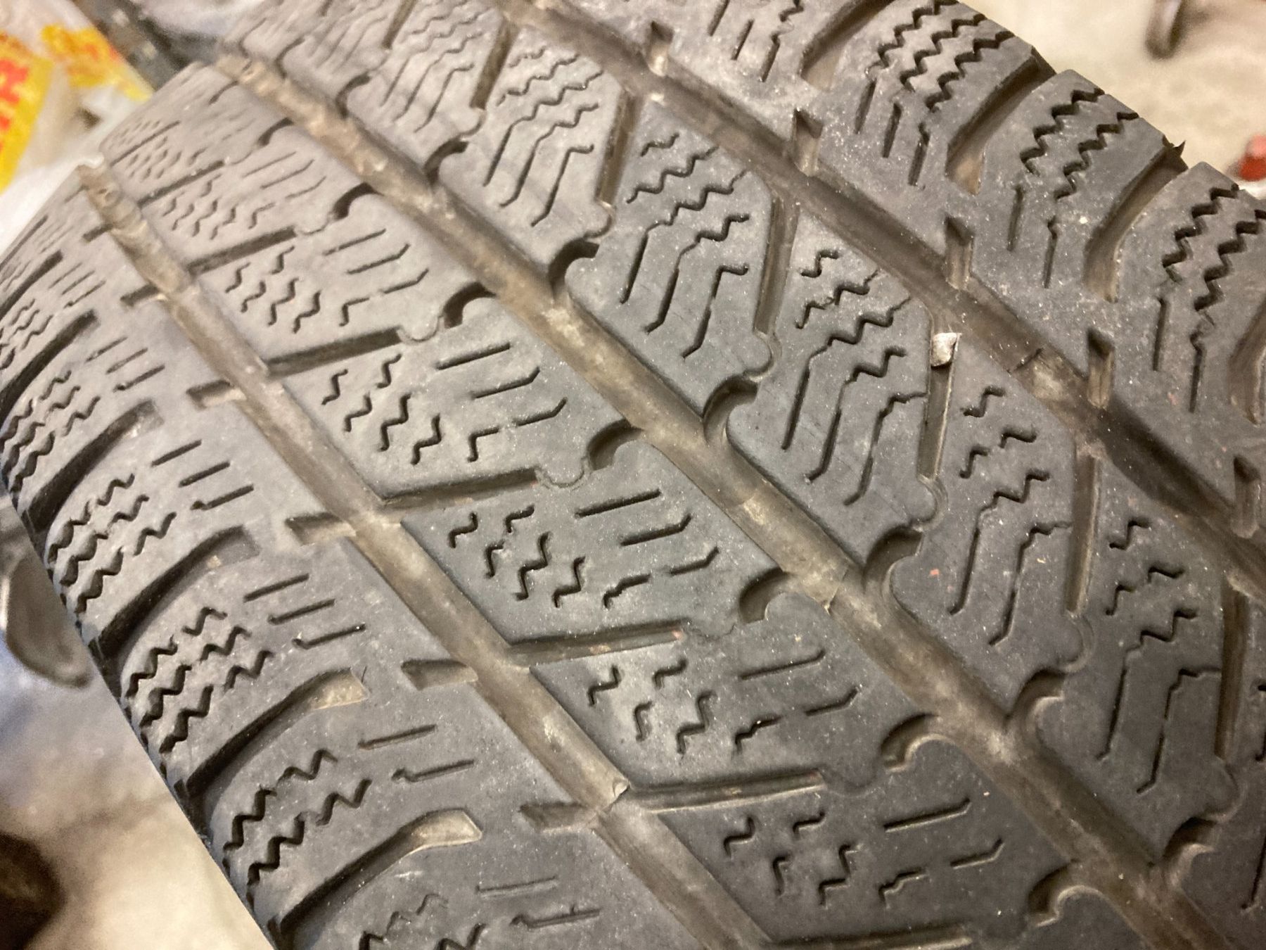 Uniroyal Pneus & Roues: 225/65R16 C Winterpneu – D'occasion à Cham par WB2223 5