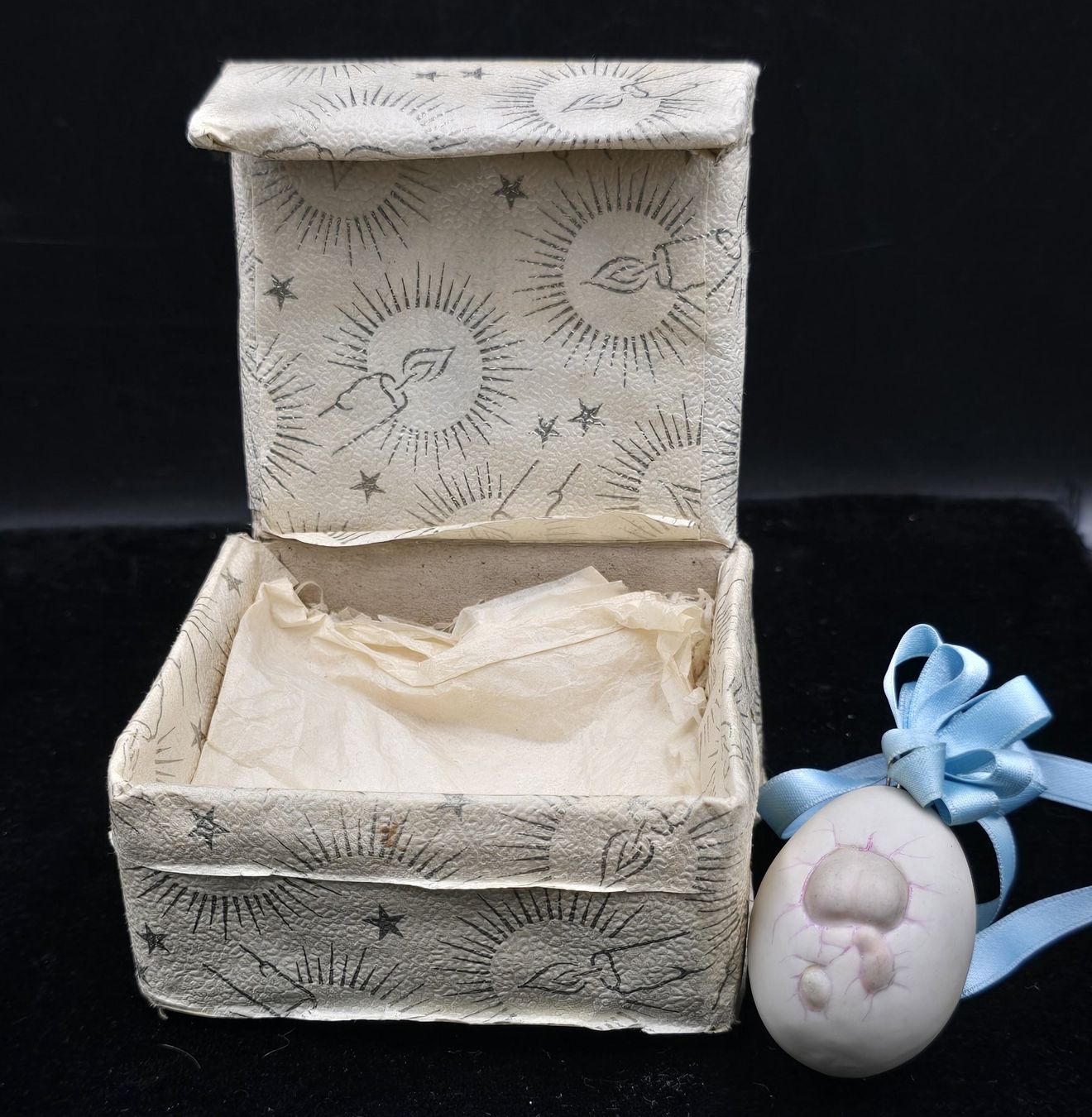 Figuren: Babys im Ei, oft als "Bisque Baby" – Gebraucht aus Rorschacherberg von snOOpydOg11 6