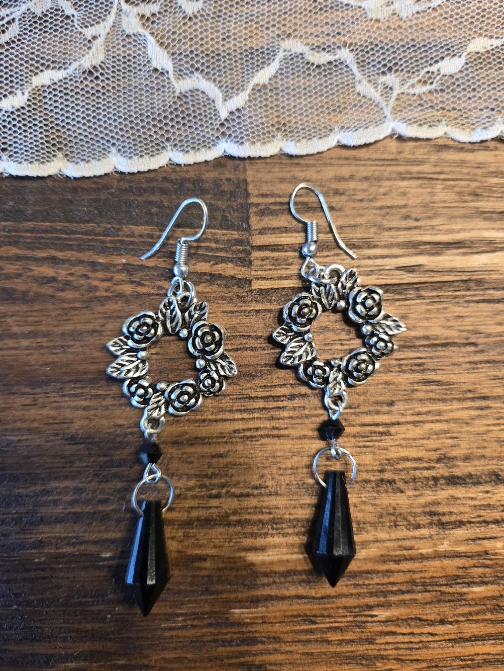 Boucles d'oreille: Gothic Ohrringe mit Rosen – D'occasion à Dübendorf par Timulka