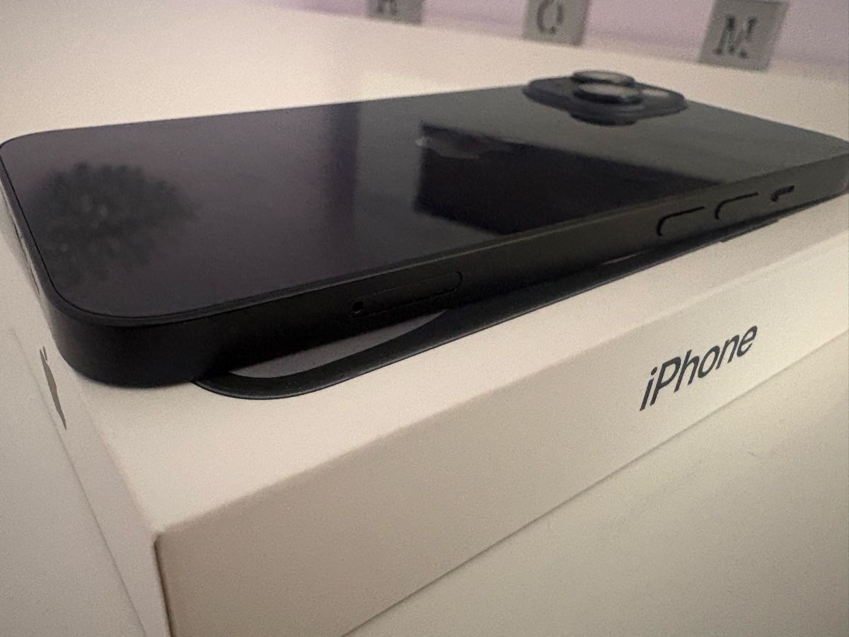 Apple Telefoni cellulari / Smartphones: Top iPhone 14, 128 GB, midnight – Nuovo (secondo la descrizione) da Ostermundigen venduto da Ital12 6