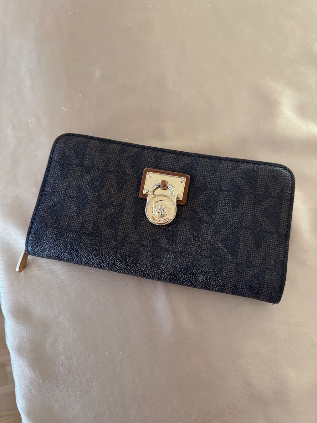 Michael Kors Portamonete: Michael Kors – Usato da St. Gallen venduto da ami_pr29