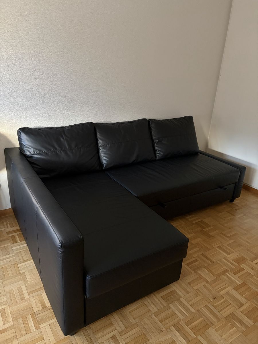 Sofas: Schwarz Bettsofa – Neuf (Voir description) à Basel par filipa_machado