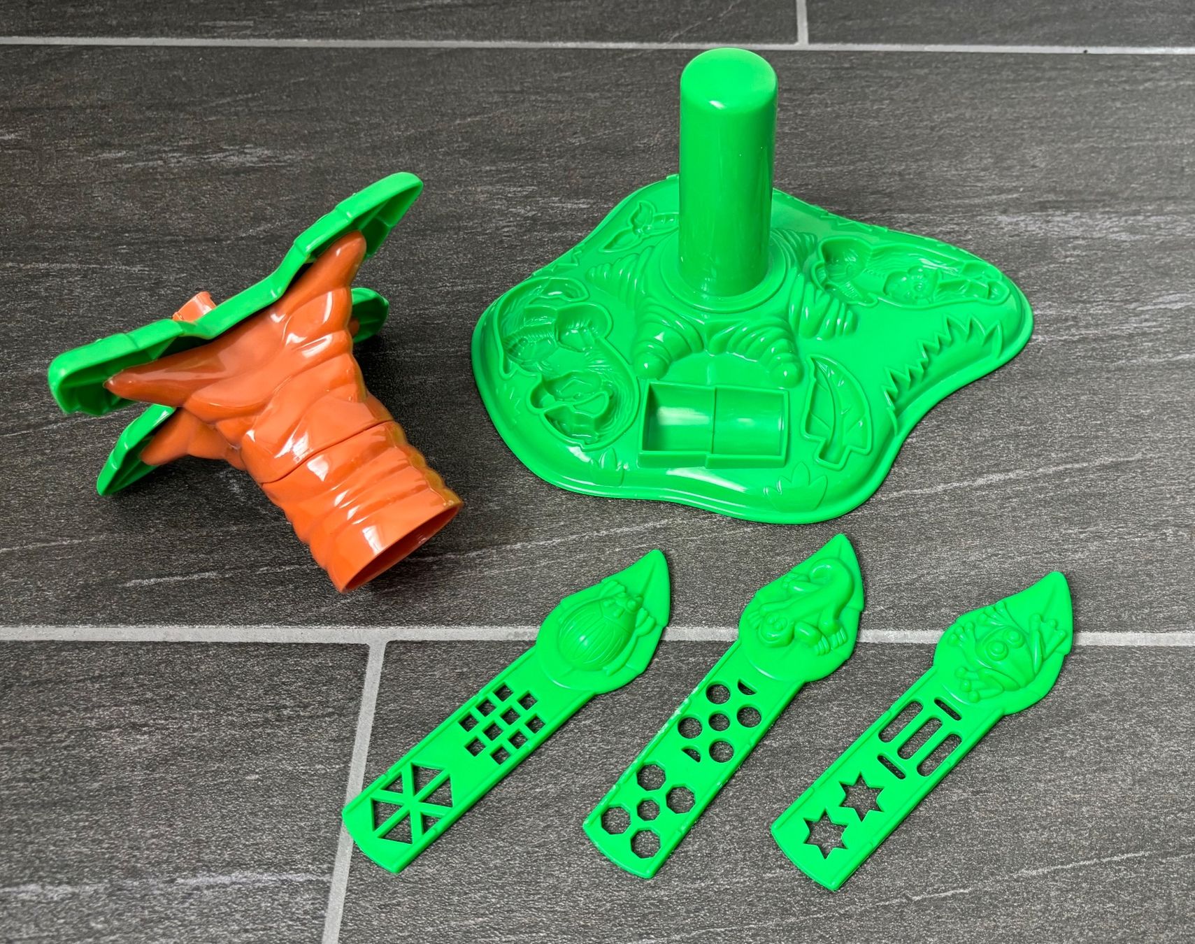 Play-Doh Giocattoli: Play-Doh Set's mit viel Knetzubehör – Usato da Rümlang venduto da Loca21 2