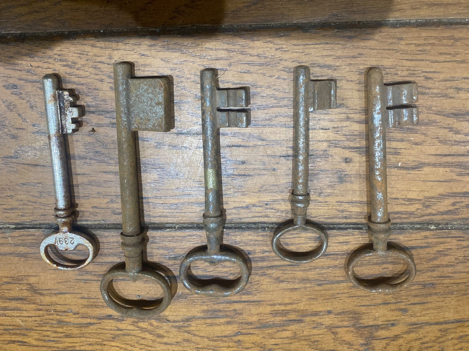 Chiavi: Lot clé clef ancienne 5-12cm Z – Usato da Lajoux JU venduto da Briard0 1