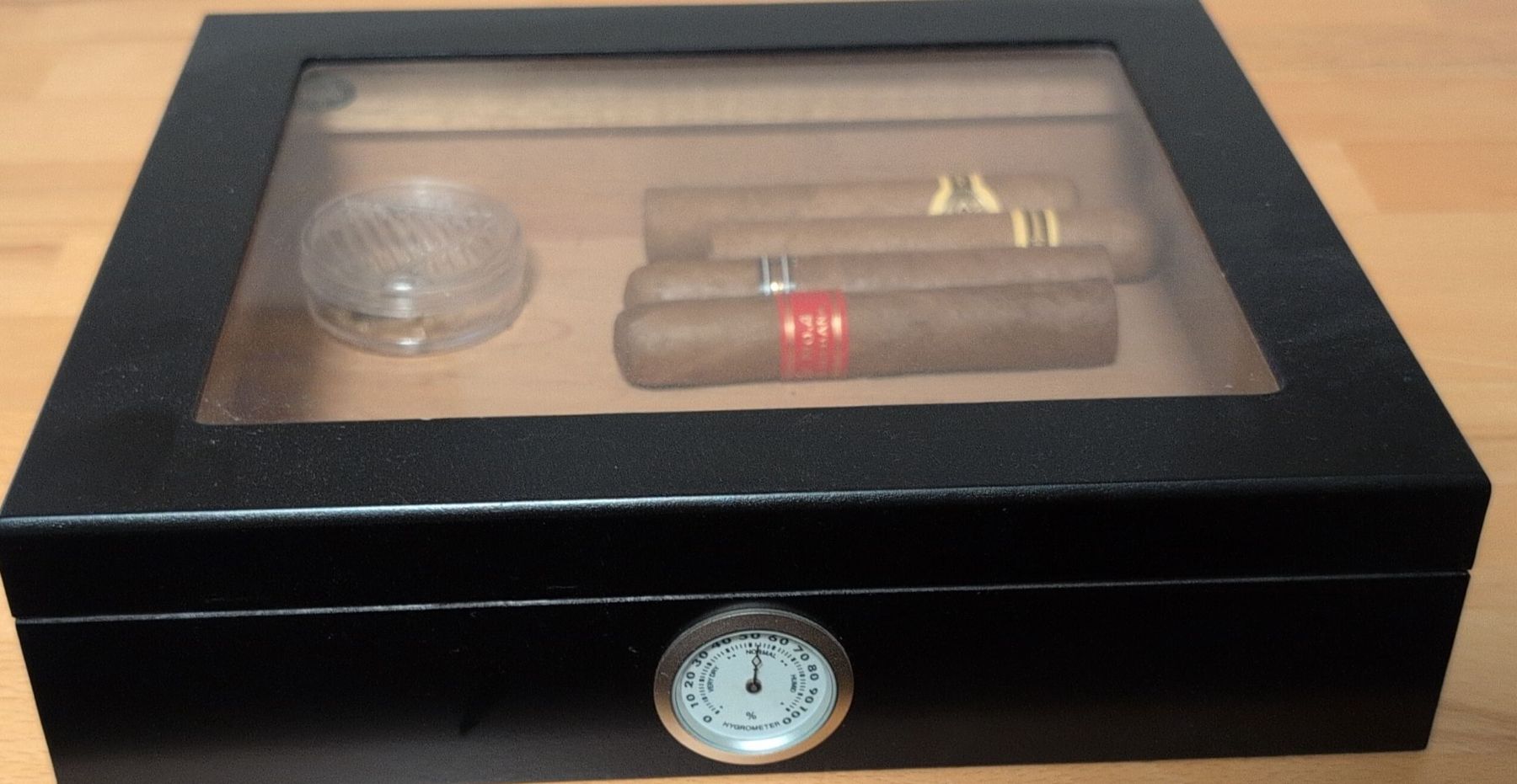 Humidore: Humidor schwarz mit Hygrometer gebraucht – Gebraucht aus Wiesendangen von tam_jvp5