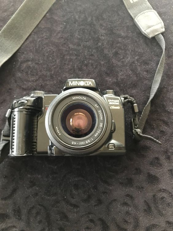 Minolta Dynax 600si sa objektivom 28-80mm, 4-5.6 MACRO, TOP STANJE