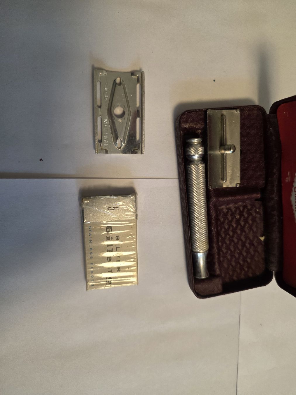 Gillette Rasoi & Lamette da barba: Gillette Safty Razor Antik Rasierset mit Etui – Usato da Dorf venduto da Echo_Elements 3