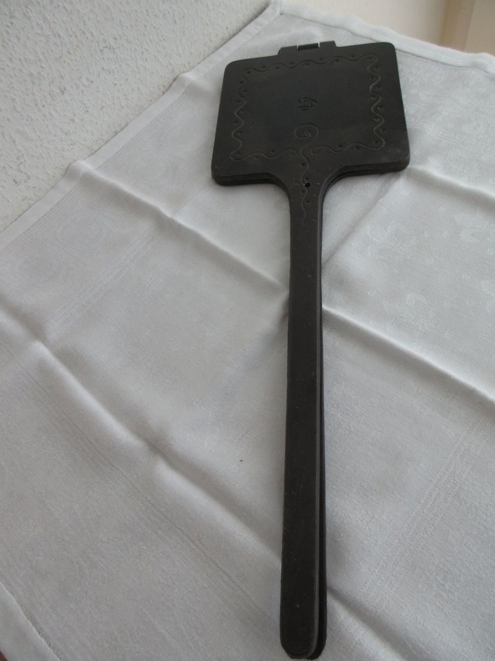 Elettrodomestici da cucina: Klapp-Bretzeleisen mit 4 Schweizer Motiven – Usato da Binningen venduto da tempipassati 4