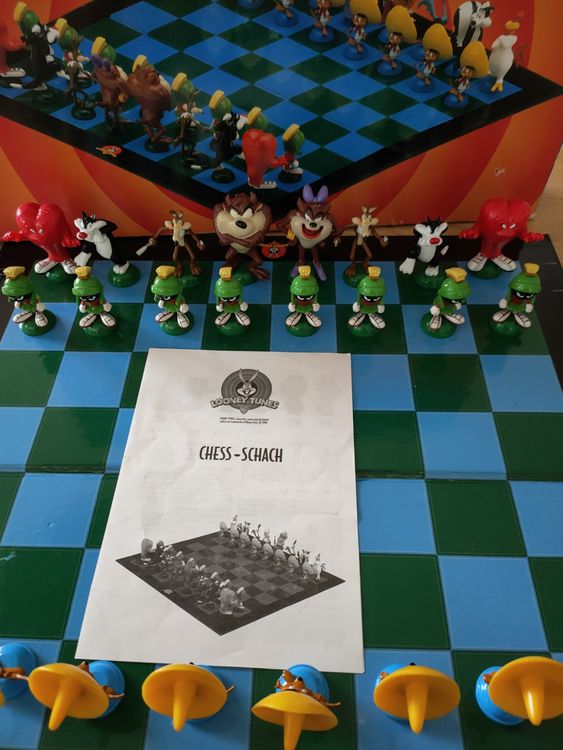 WB Looney Tunes Schach Spiel Chess 32 Figuren 