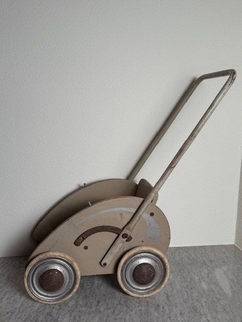 Carrozzine per bambole: Puppenwagen Holz – Usato da Burgdorf venduto da Jvan07 4