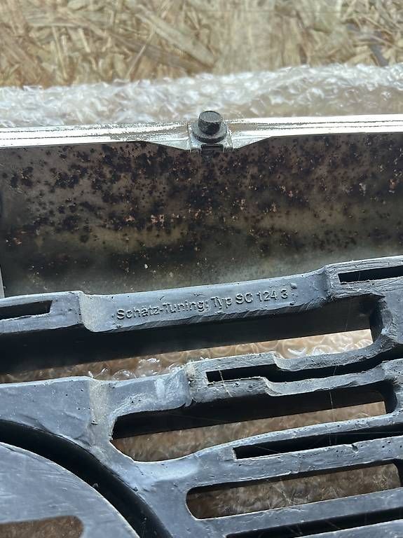 Toutes les pièces auto: W124 SEC Grill Schätz-Tuning selten – D'occasion à Sulgen par Semi3369 3