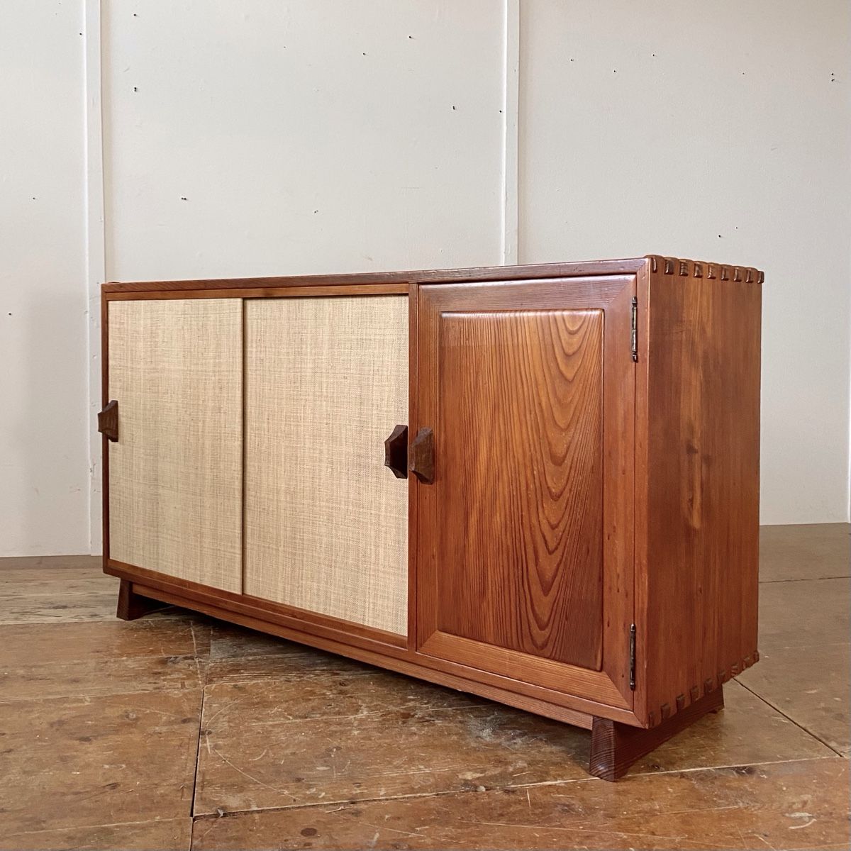Cassettiere: Sideboard mit Seegras Schiebetüren Kommode im Sproll Stil – Usato da Wetzikon ZH venduto da Deuxieme.shop 3