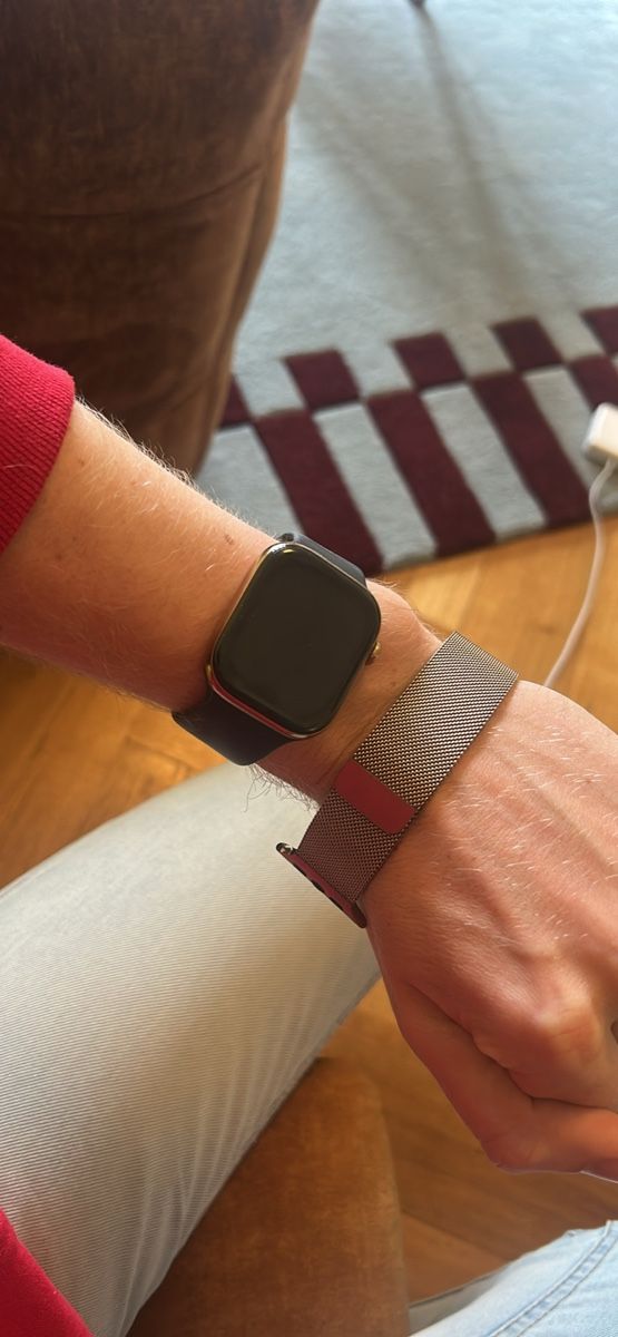 Apple Smartwatch: Apple Watch 10 46mm GPS/Cellular titane doré – Neu (gemäss Beschreibung) aus Genève von RogerF77 1