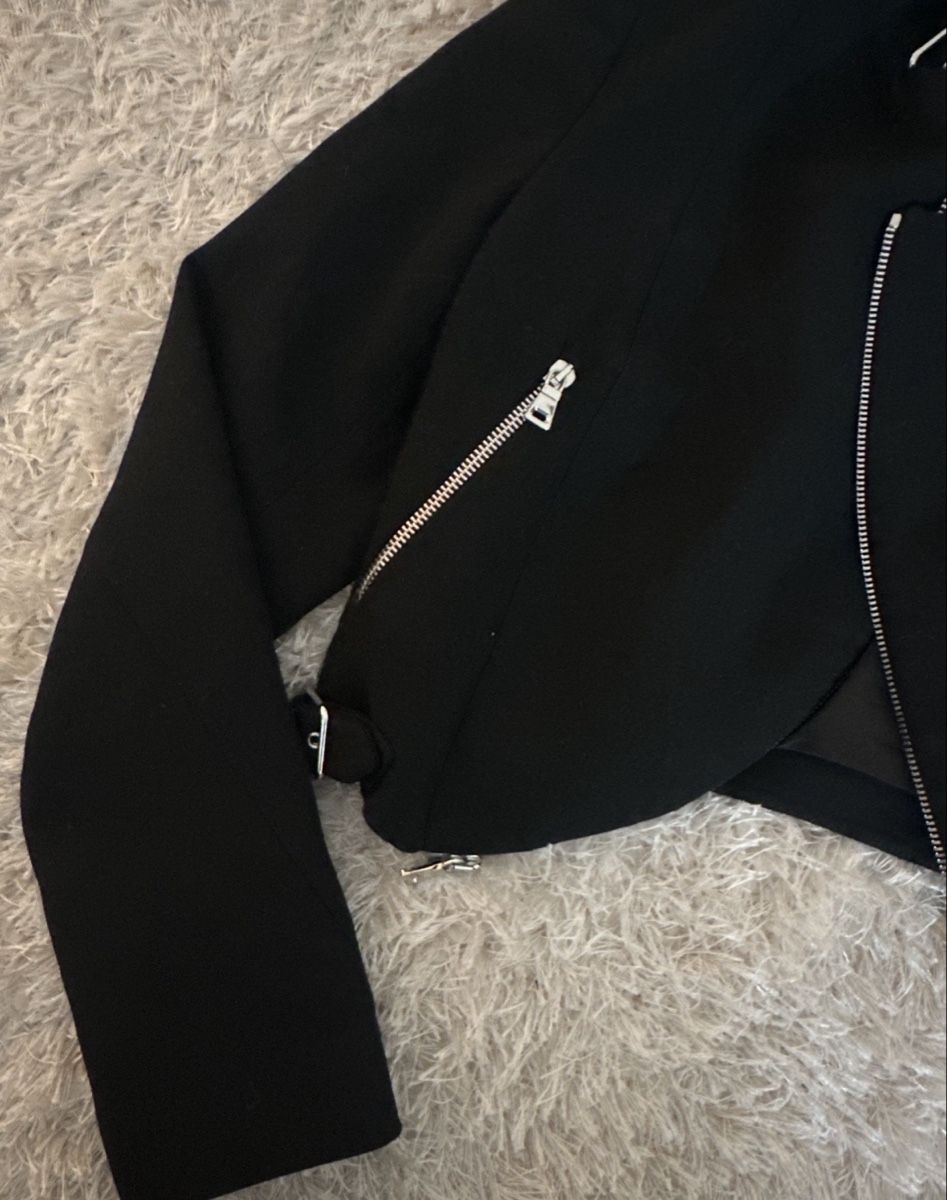 Zara Giacche: Schwarze Zara Bikerjacke – Usato da Uitikon Waldegg venduto da Amour_Zurich 5