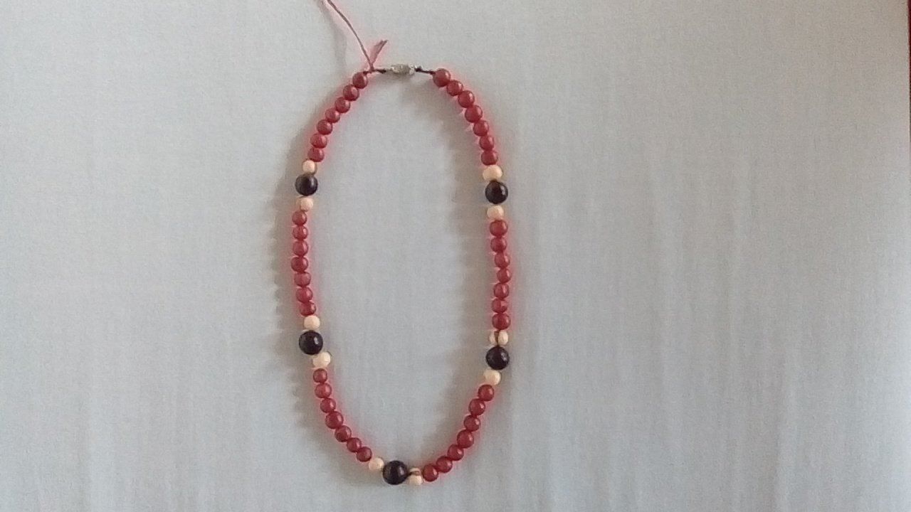Catenine: Holzkette Modeschmuck, 50cm, neuw. – Nuovo (secondo la descrizione) da Turbenthal venduto da Panau
