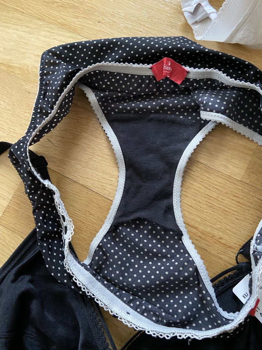 Triumph Altra biancheria intima: 2 TRIUMPH BH GR C 75 UND 1 SLIP GR 38 – Nuovo (secondo la descrizione) da Zürich venduto da schneeflocke303 7