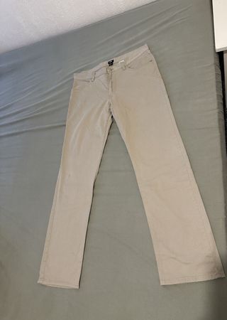 Helle Sommerhose, beige, Gr. 36, klassisch geschnitten!