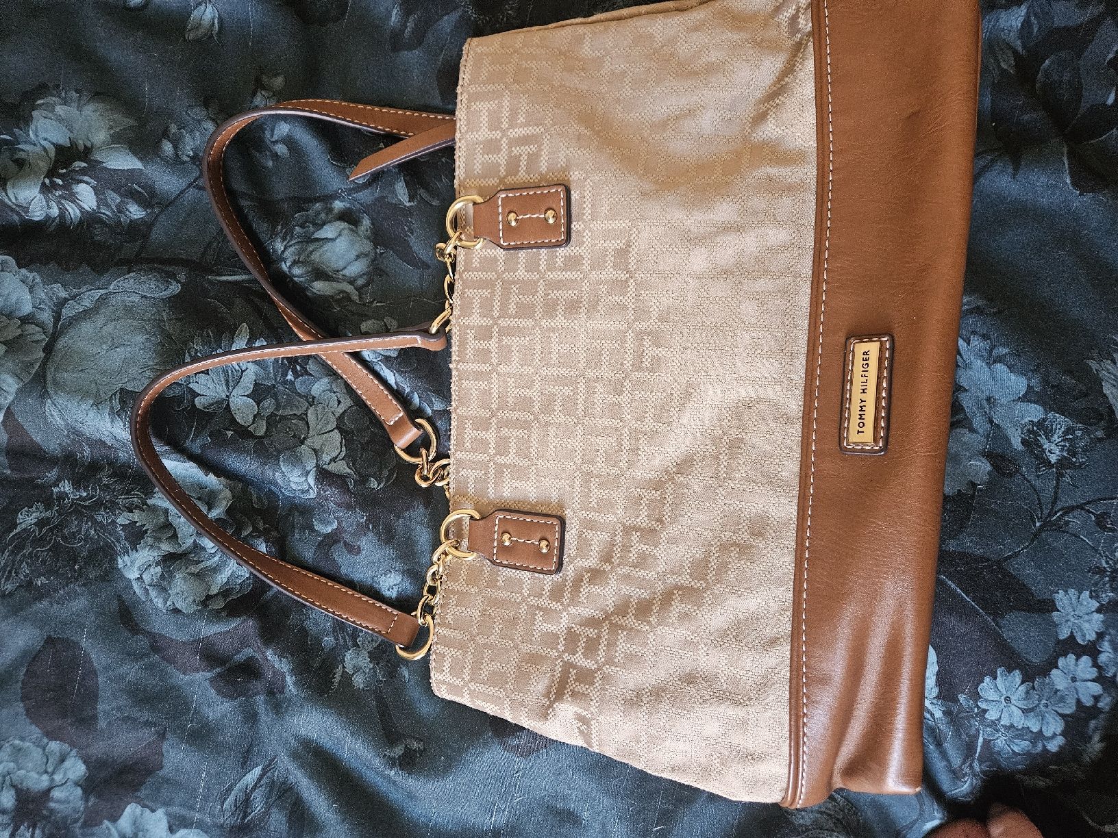 Tommy Hilfiger Borse da donna: Sac à main Tommy Hilfiger – Usato da Nidau venduto da sof_zg9f 1