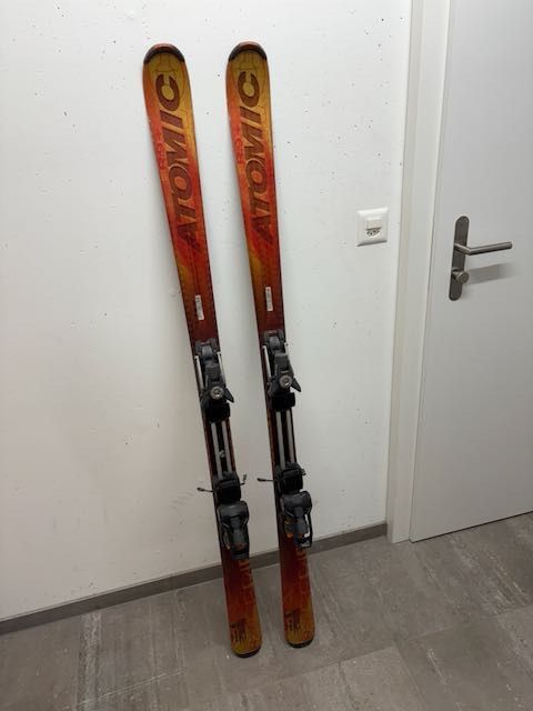 Tourenski Atomic R9 mit Bindung Naxo nx01 (ohne Felle) (Gebraucht) in ...