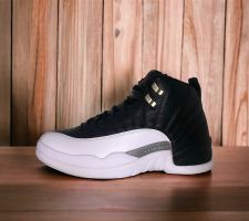 Jordan 12 retro playoffs Taille 42.5
