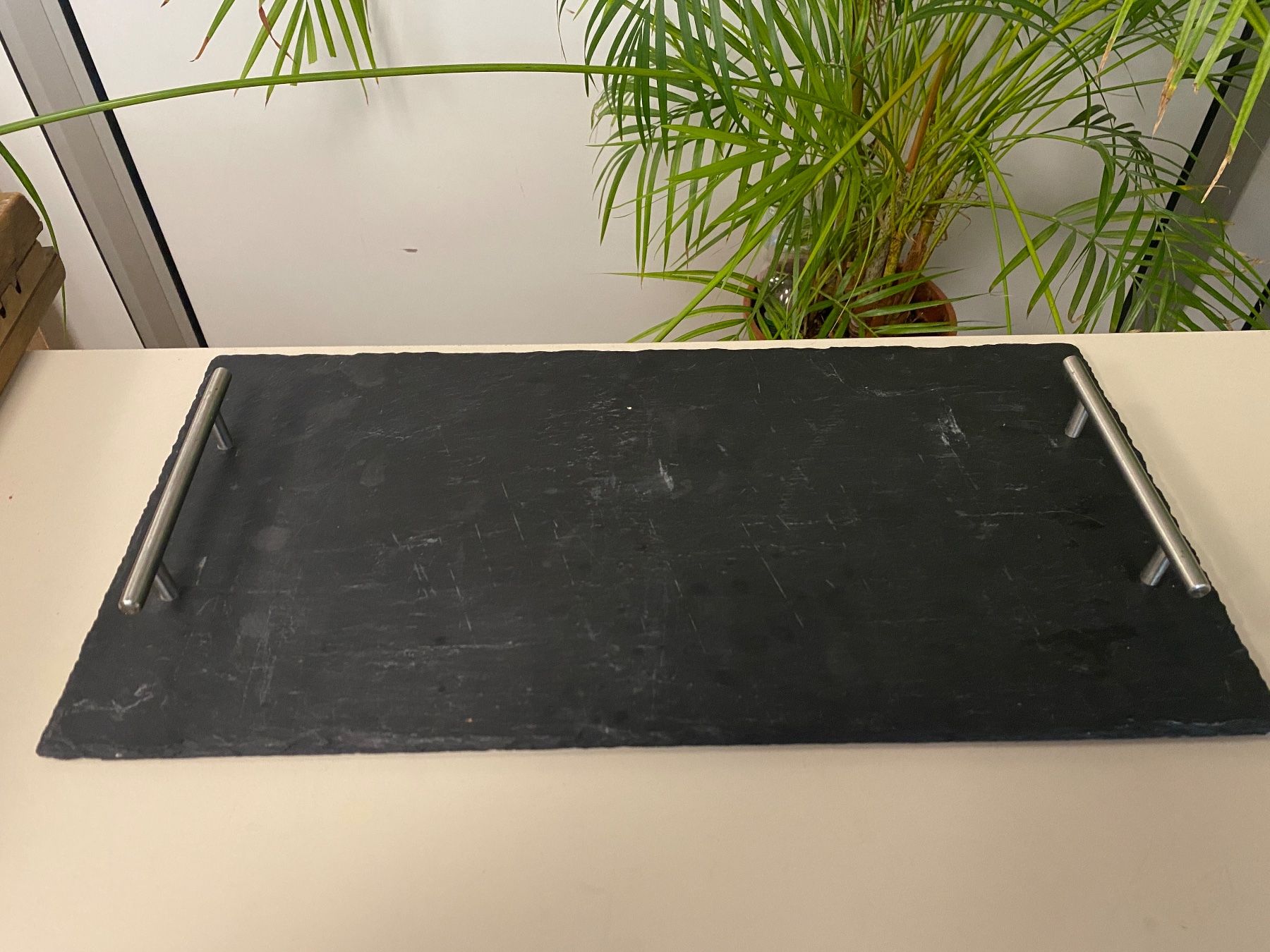 Piatti di portata: Schiefer Serviertablett/Dekotablett mit Griffen ! – Usato da Brügg BE venduto da rutschimedizin 2