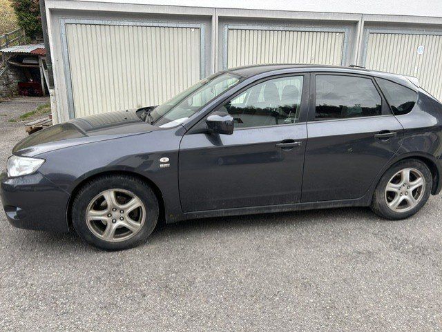 Subaru Automobili: Subaru Impreza 2.0 R Swiss – Usato da Schmitten (Albula) venduto da lar_5cf2 1
