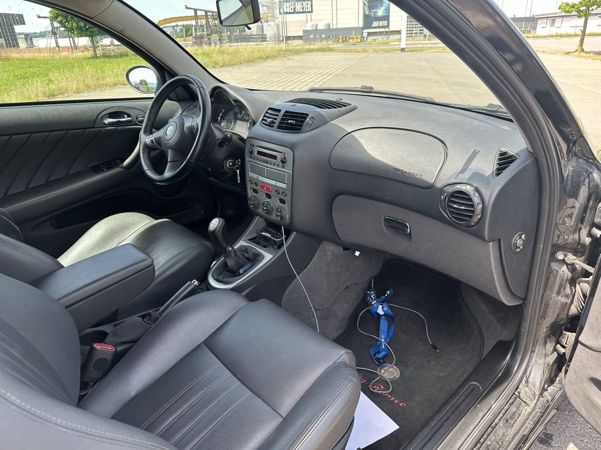 Automobili: Alfa Romeo 147 – Usato da Baar venduto da dan_pq75 2