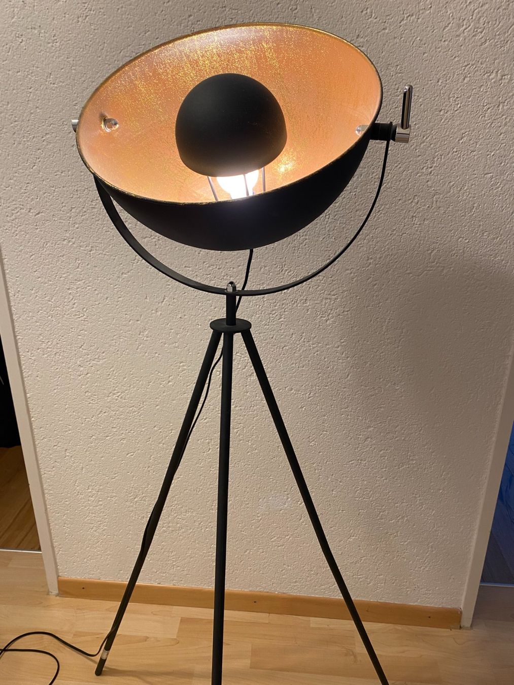 Lampade: Stehlampe – Usato da Mörschwil venduto da clashup