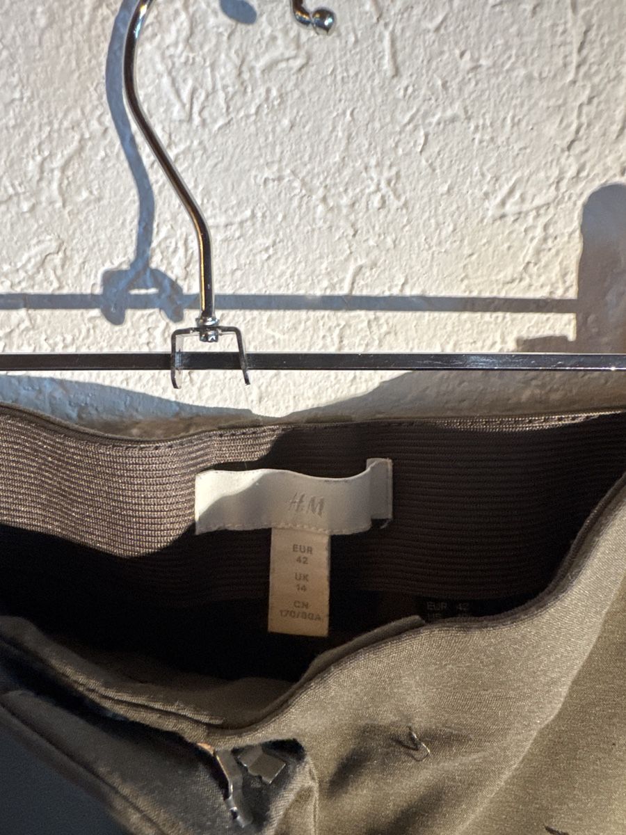 H&M Pantaloni: Stoffhose Anzugshose – Usato da Rohrbachgraben venduto da kae_5lhf 1