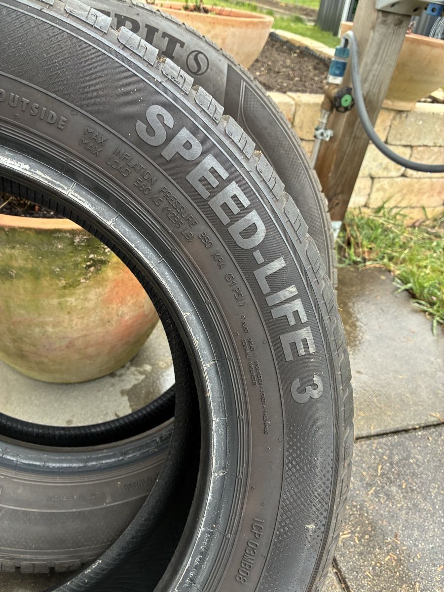 Altro in Scrittura & Disegno: 4 Pneumatici Estivi 185/65 R15 - Semperit e Continental – Usato da Lyss venduto da savisan 4