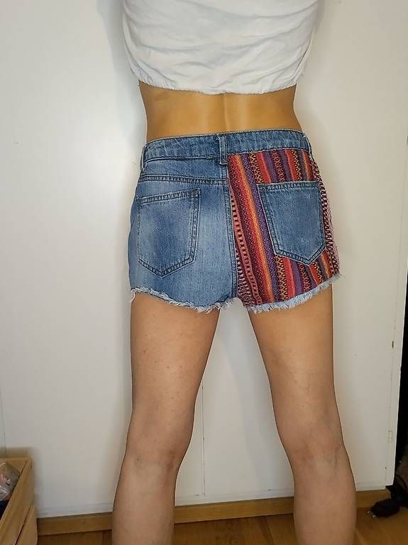Topshop Pantaloni: Topshop MOTO Patchwork Jeansshorts W28 – Usato da Zürich venduto da LauraV 4