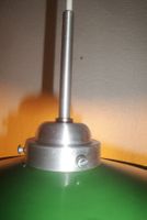 Kellerlampe mit Emaillierter Lampenschi.