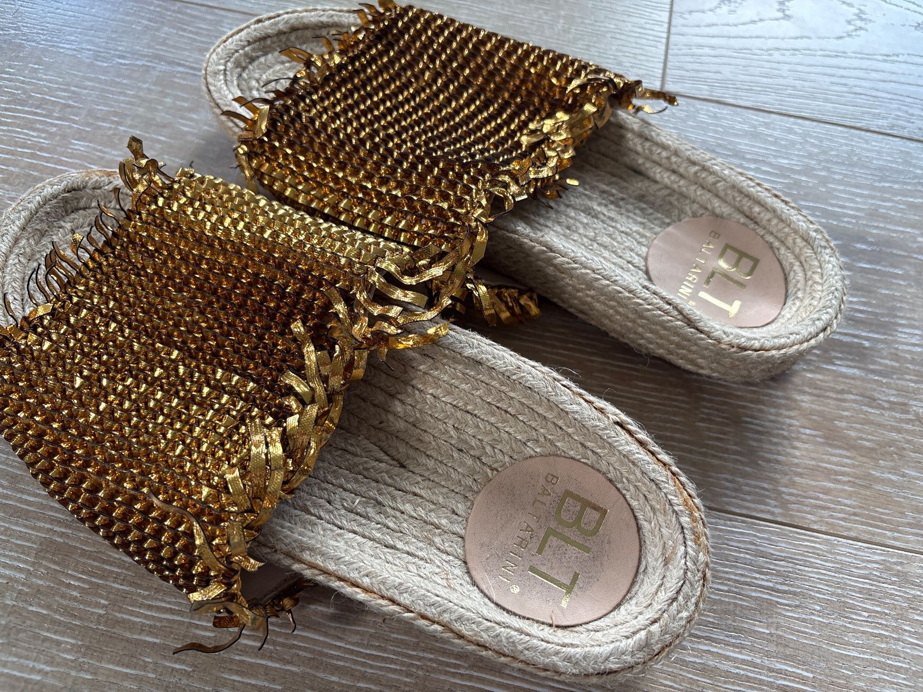 Damenschuhe: BLT Baltarini Gold Grösse 37 – Gebraucht aus Oetwil am See von sar_8y8f