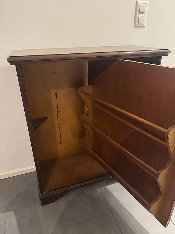 Porte manteau: Scarpiera antica – D'occasion à Massagno par whi_d5bd 2