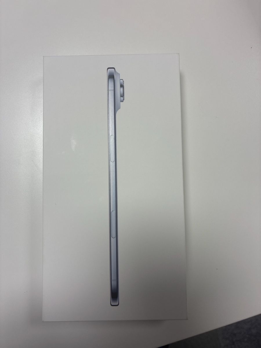 Apple Telefoni cellulari / Smartphones: iPhone Air 256gb sky blue – Nuovo e nell'imballaggio originale da Oberwil BL venduto da rev_sb8d