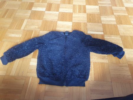 Kuschelig flauschiges Kinderjäckchen in Grösse 104