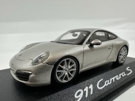 Porsche 911 Carrera S 1:43 „Porsche Club Schweiz“ MINICHAMPS