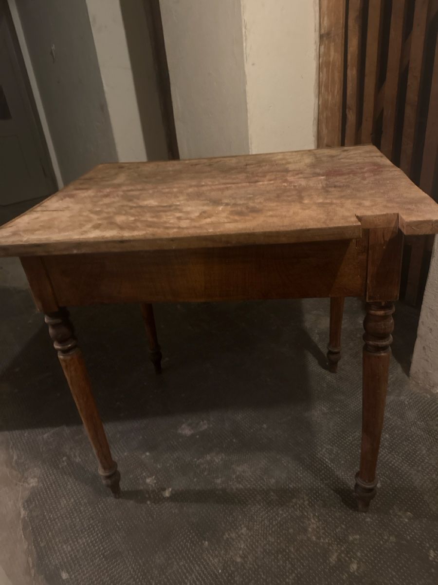 Tables: Holztisch – D'occasion à Basel par Lorenzo_Basel4055 1