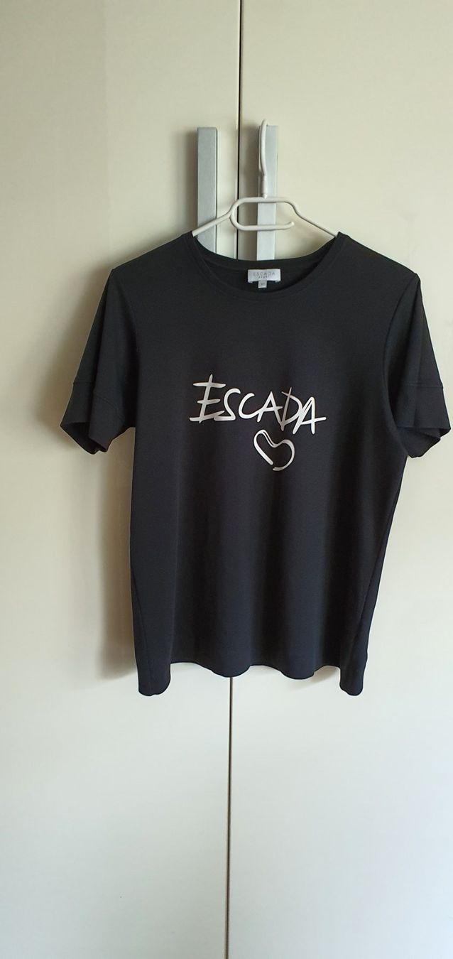 Escada T-shirt: Escada T-shirt S/M – Usato da Basel venduto da Kristal4 8