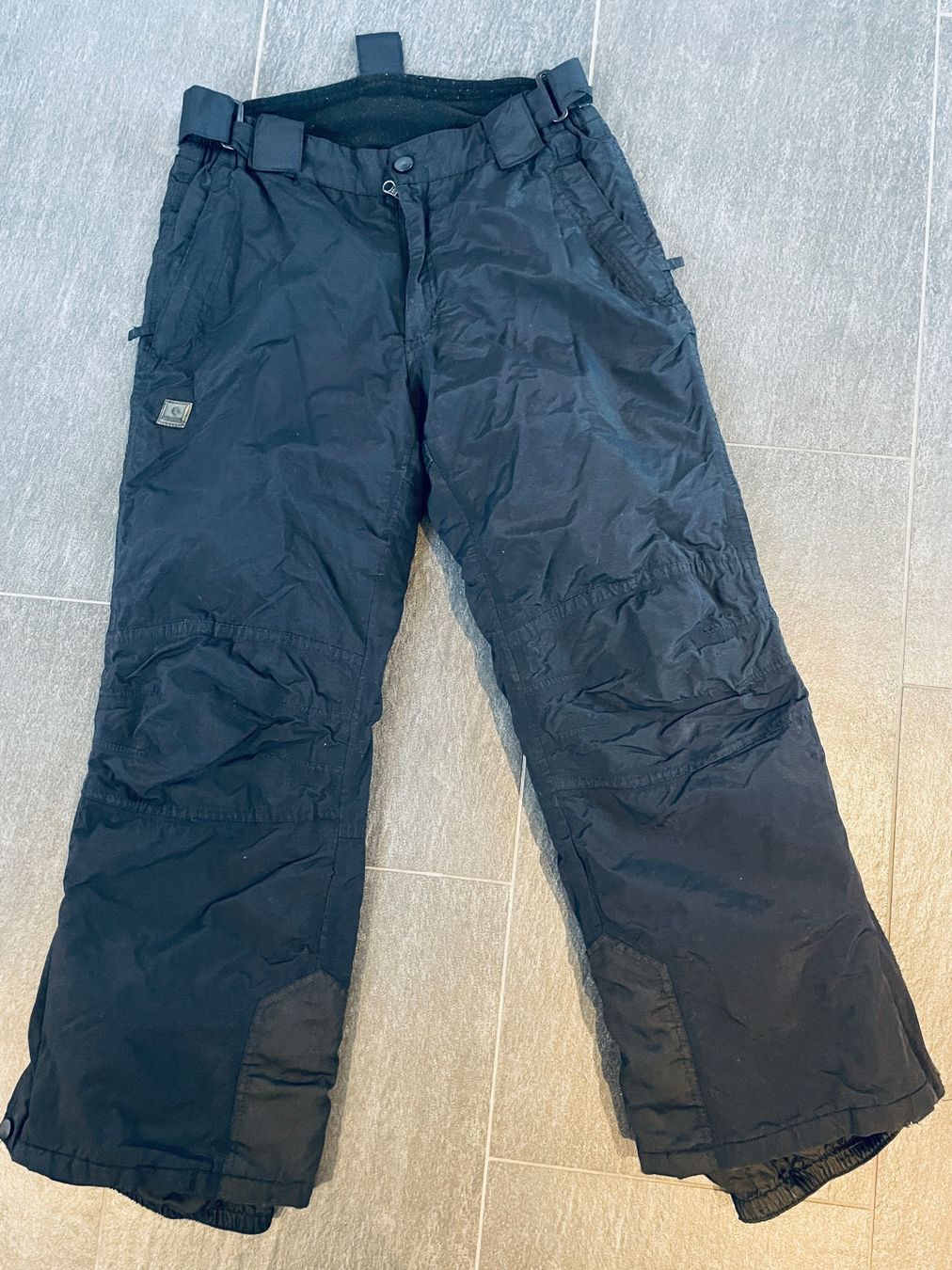 Pantaloni: Schwarze Skihose Celsius Gr. 152 – Usato da Neuendorf venduto da Knopfi
