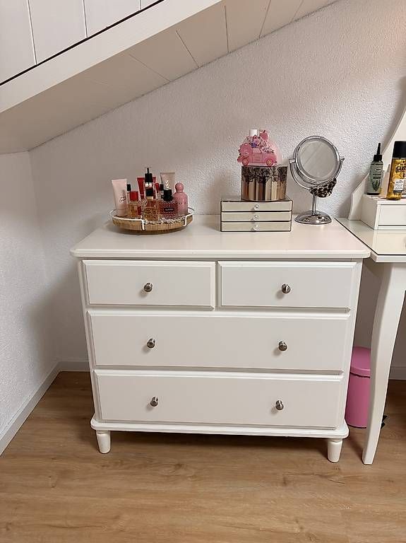 Tavoli da trucco: Schminktisch, Kommode und Hocker – Usato da Glarus venduto da fam_qkb9 2