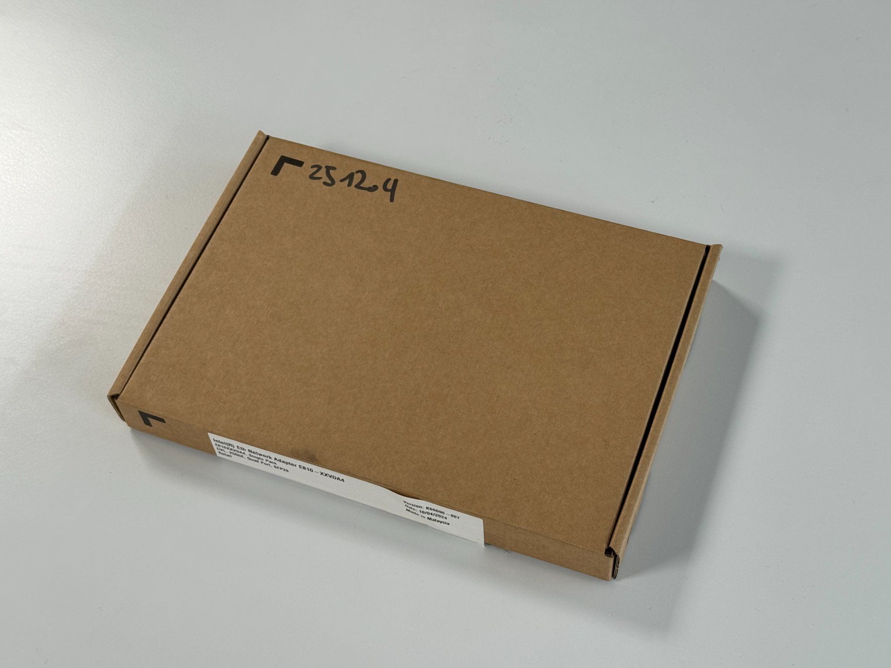 Intel Componenti elettronici: INTEL Ethernet Network Adapter E810-XXVDA4 Netzwerkkarte – Nuovo e nell'imballaggio originale da Basel venduto da Archi40 3