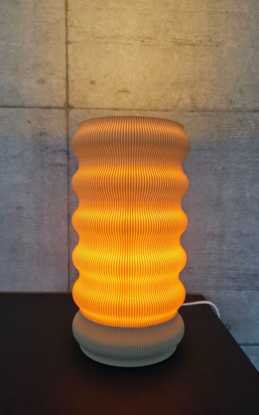 Lampade: Design-Tischleuchte "Wave" – Nuovo (secondo la descrizione) da Seon venduto da flukastrim