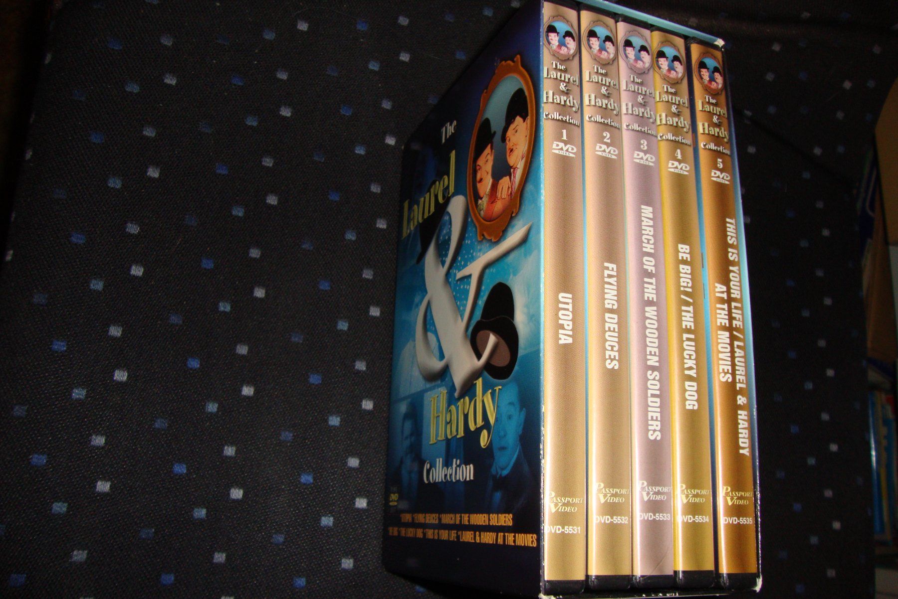Tous les DVDs: THE LAUREL & HARDY COLLECTION - DVD - ORIGINALVERSION – D'occasion à Bern par carola31 4